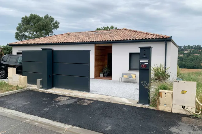Construction d’une maison contemporaine avec piscine à Lacroix-Falgarde (31), Toulouse, Architecture & Concept