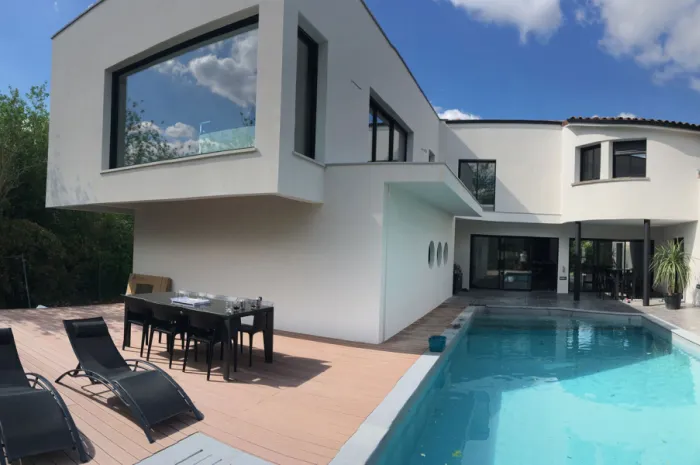 Surélévation contemporaine d’une maison à Pin-Balma (31), Toulouse, Architecture & Concept