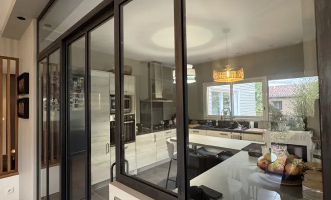 Nouvelle réalisation : une verrière sur-mesure pour une cuisine moderne et lumineuse, Toulouse, Architecture & Concept